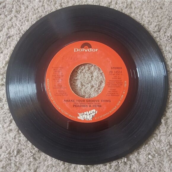 Peaches & Herb - SHAKE YOUR GROOVE THING/All YOUR LOVE (GIVE IT HERE) 45' Vinyl - Picture 2 of 3